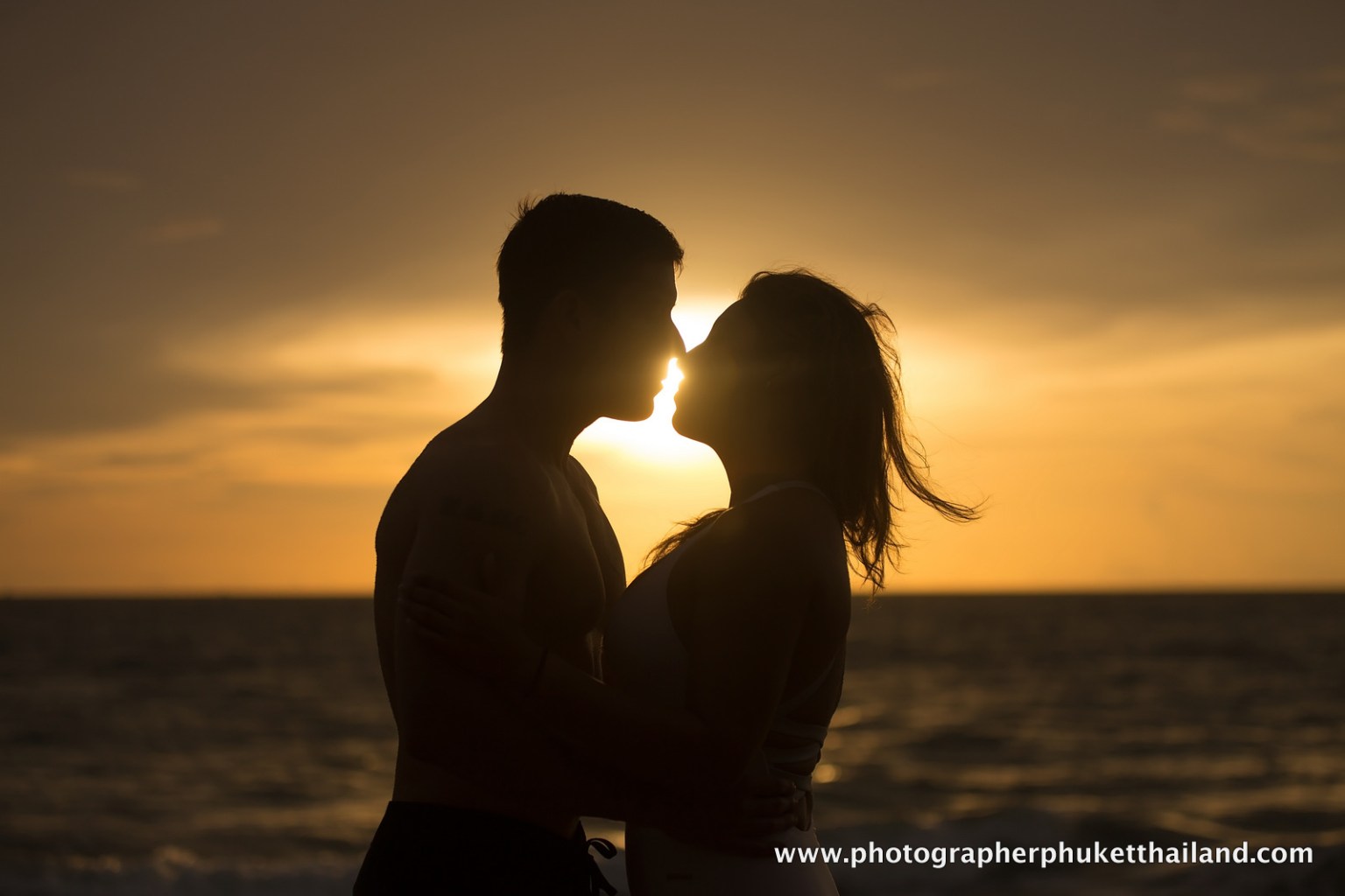 honeymoon coule photoshoot at mai khao beach phuket