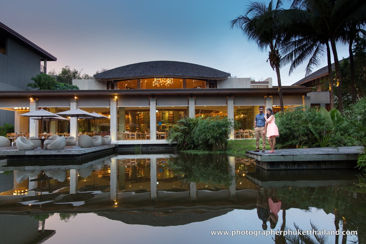 couple photography at mai khao beach,phuket