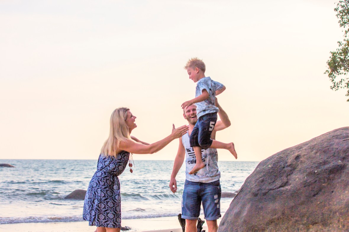 family photoshoot at khaolak phangnga thailand