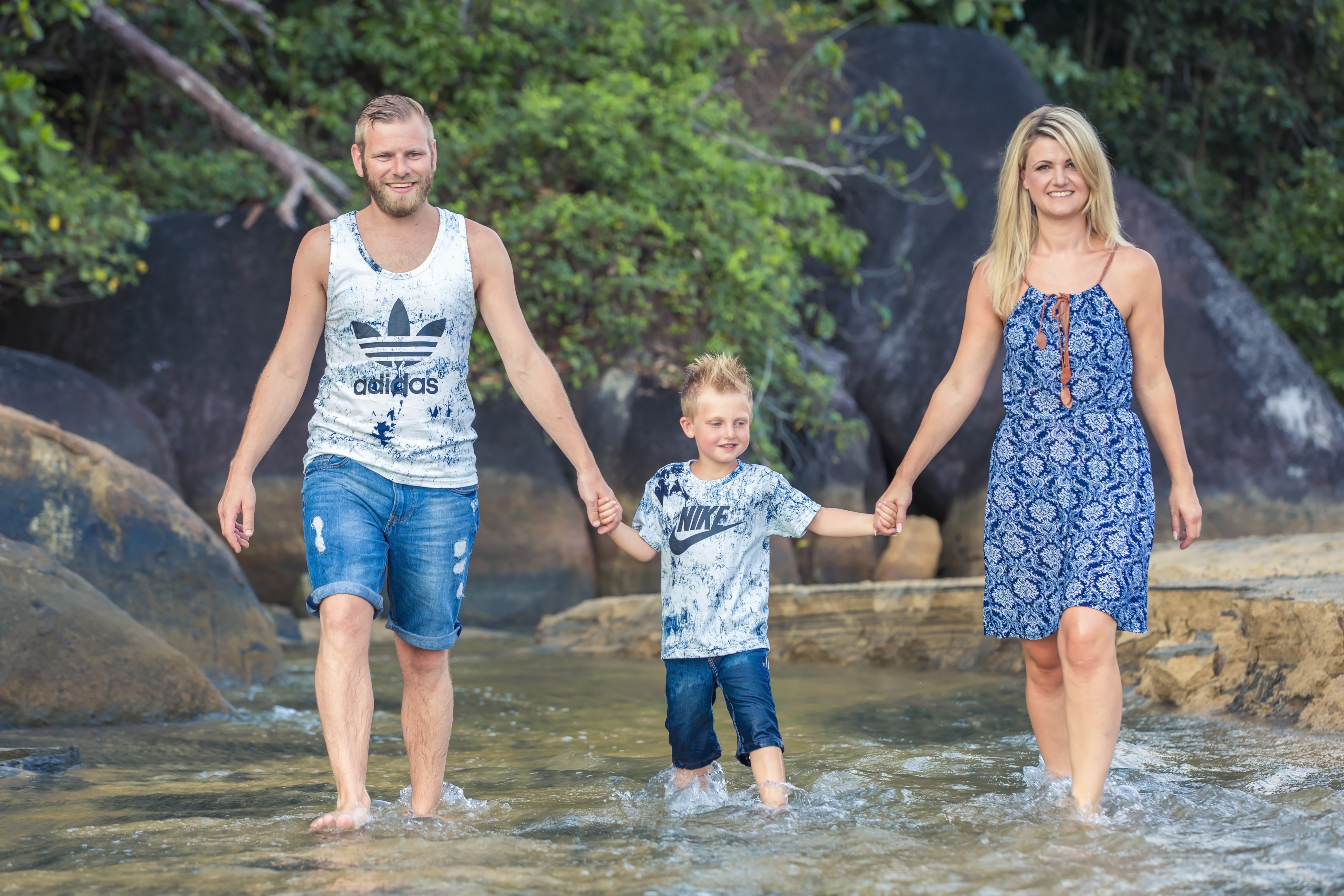 family photoshoot at khaolak phangnga thailand