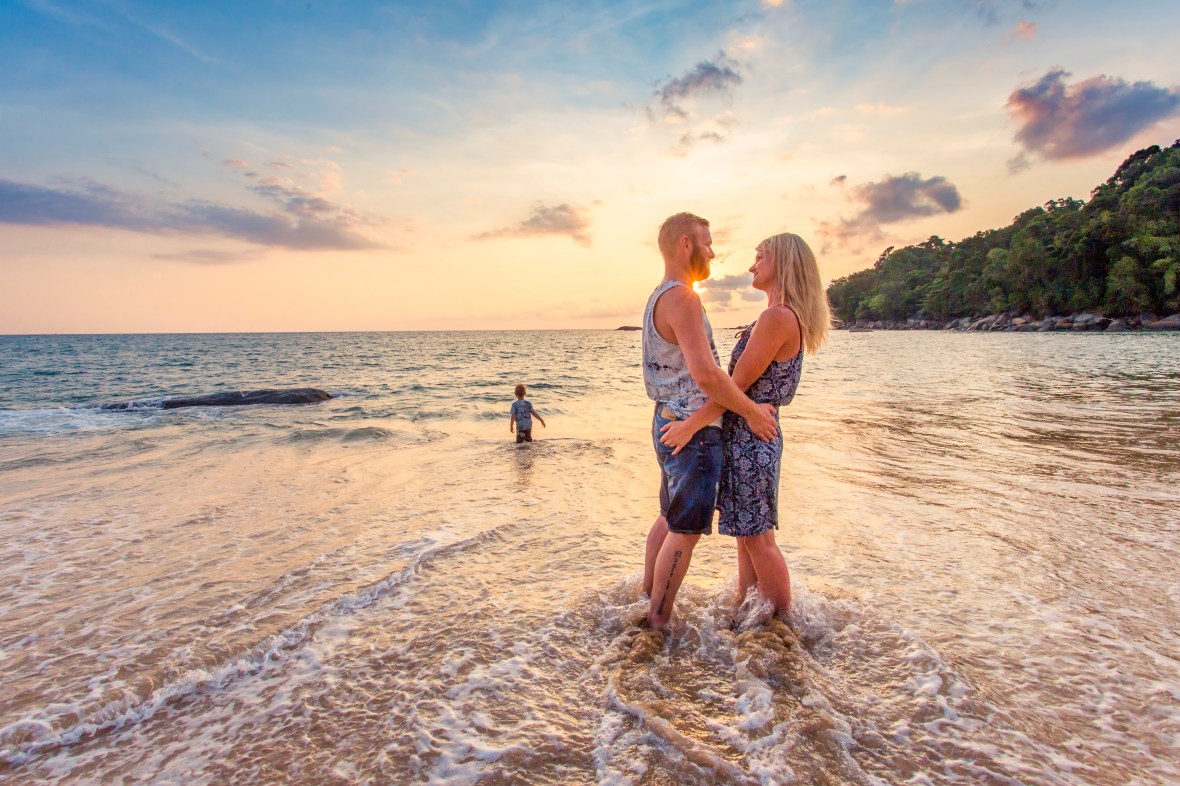 family photoshoot at khaolak phangnga thailand