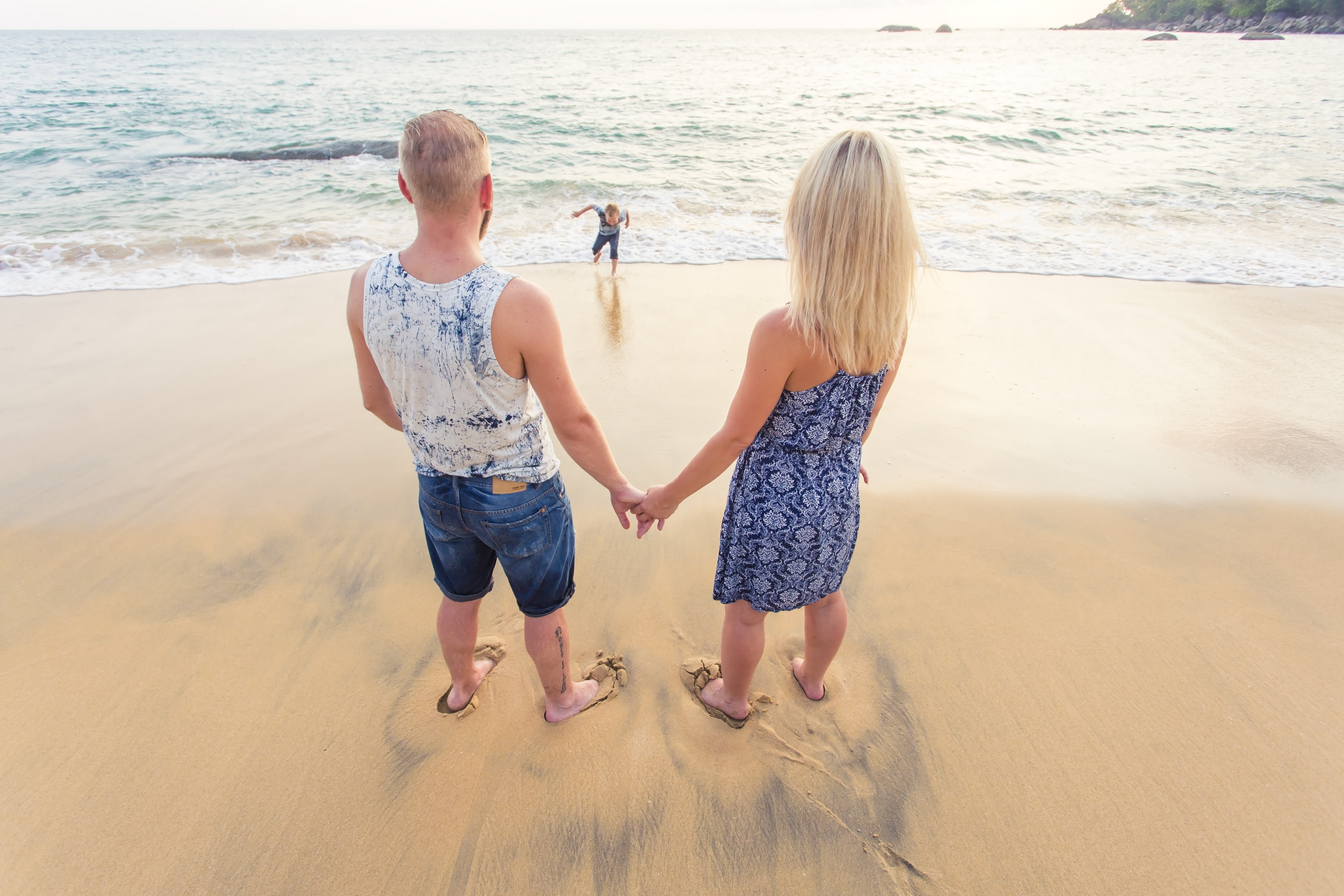 family photoshoot at khaolak phangnga thailand