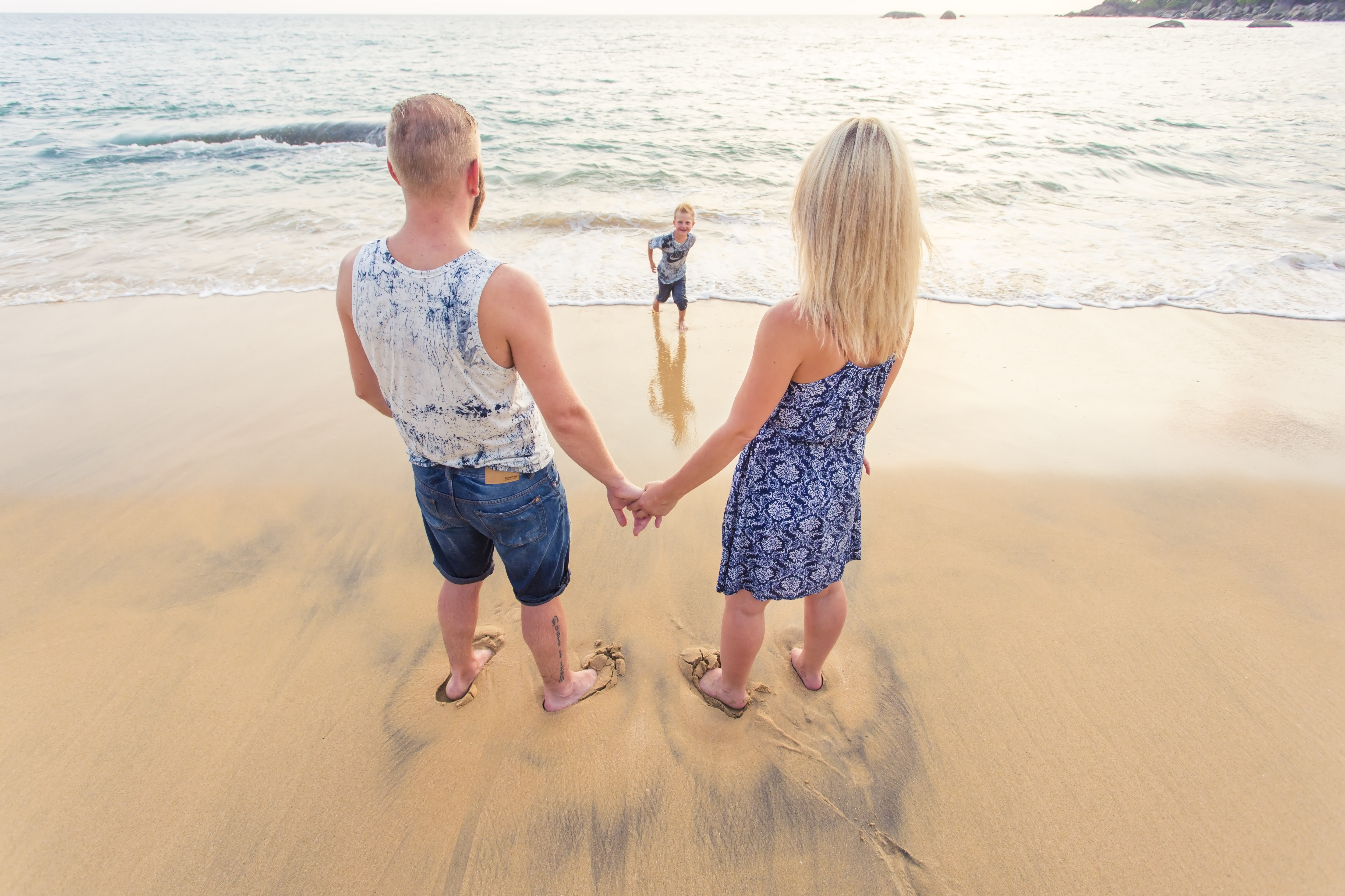 family photoshoot at khaolak phangnga thailand