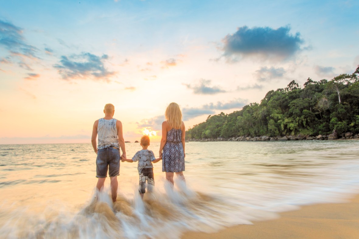 family photoshoot at khaolak phangnga thailand