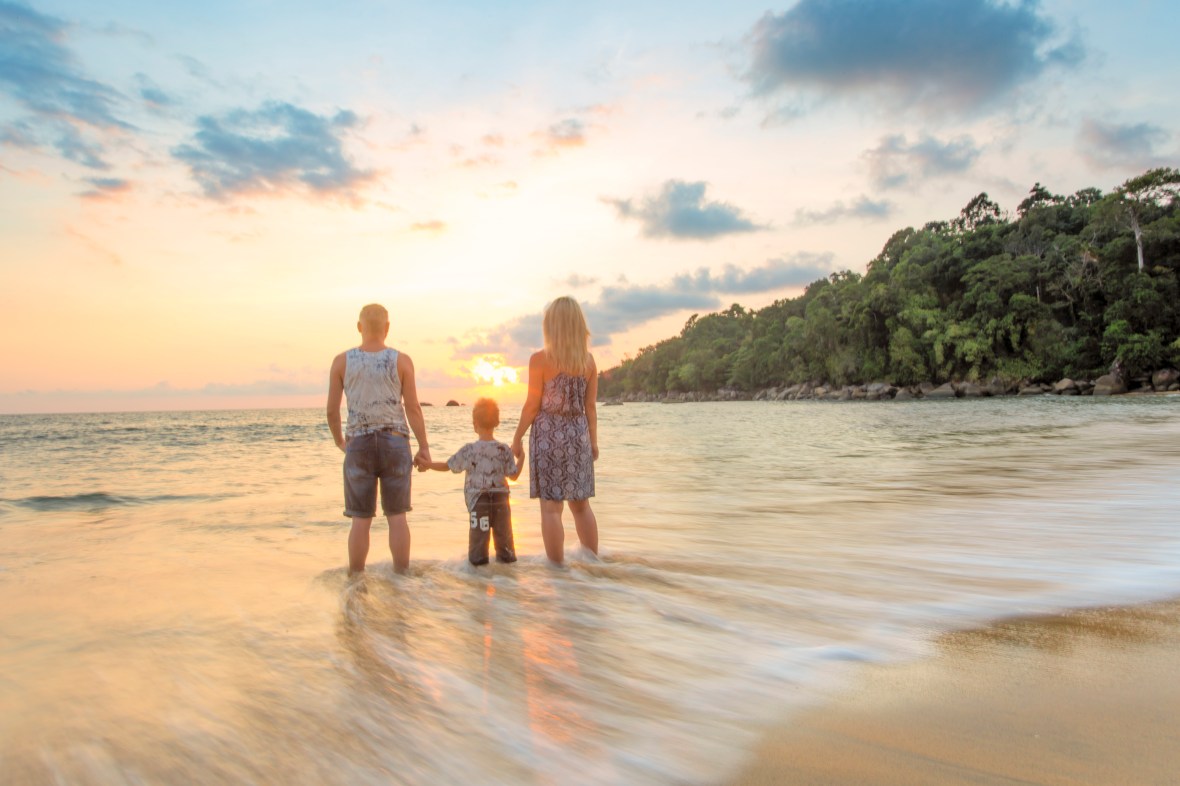 family photoshoot at khaolak phangnga thailand