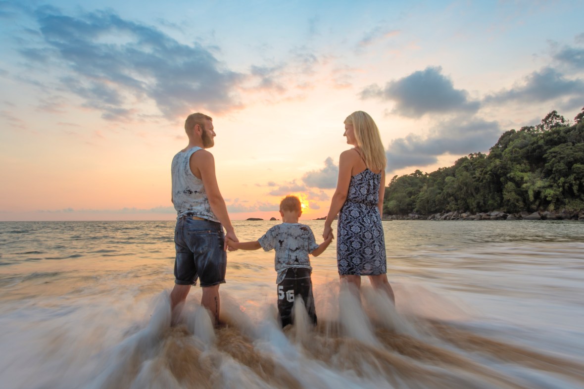family photoshoot at khaolak phangnga thailand