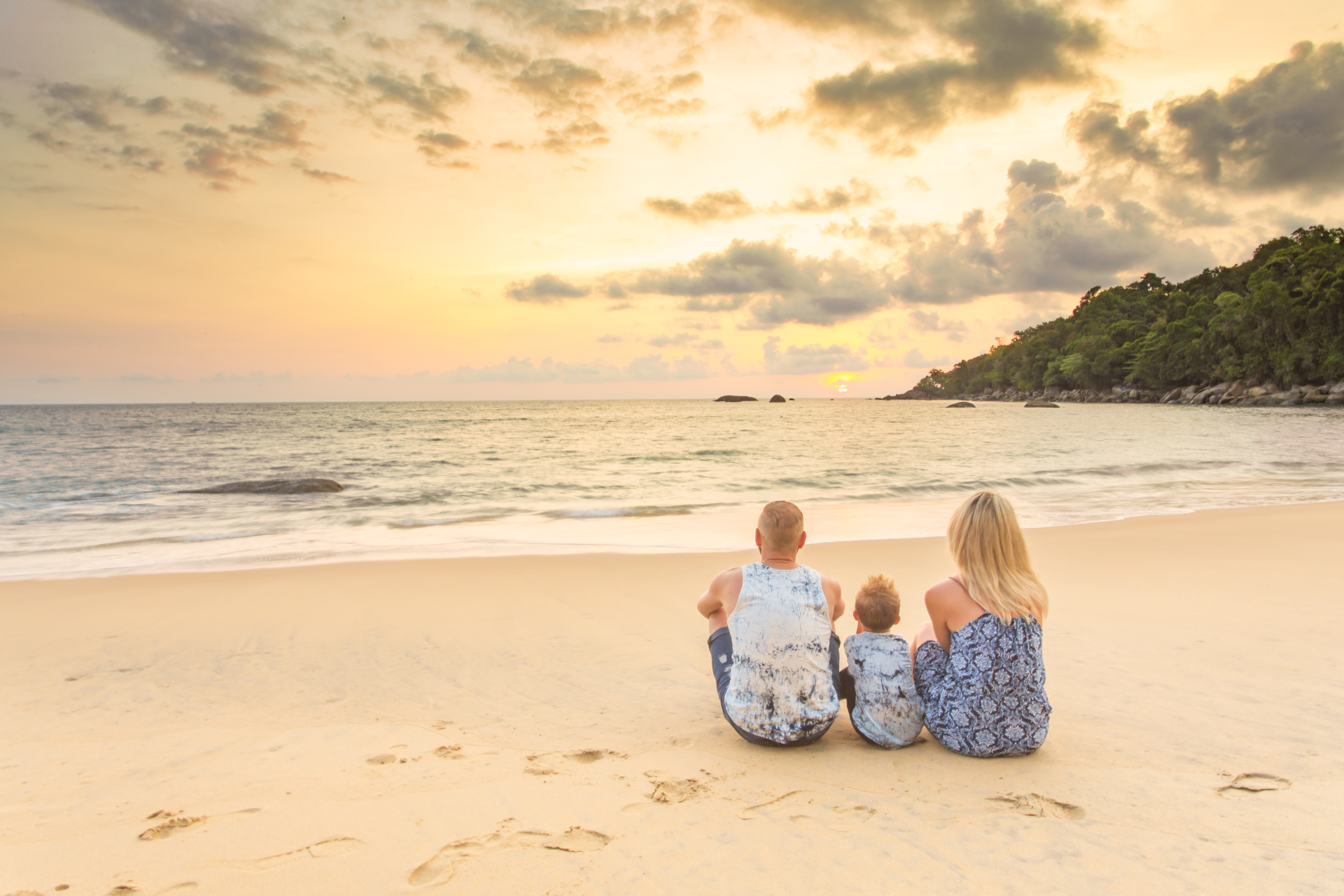 family photoshoot at khaolak phangnga thailand