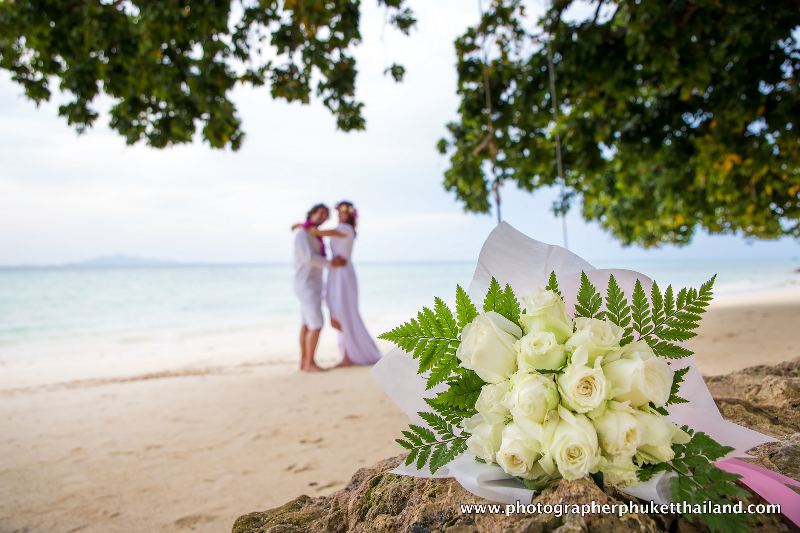 elopement wedding photoshoot at laem tong beach phi phi island krabi