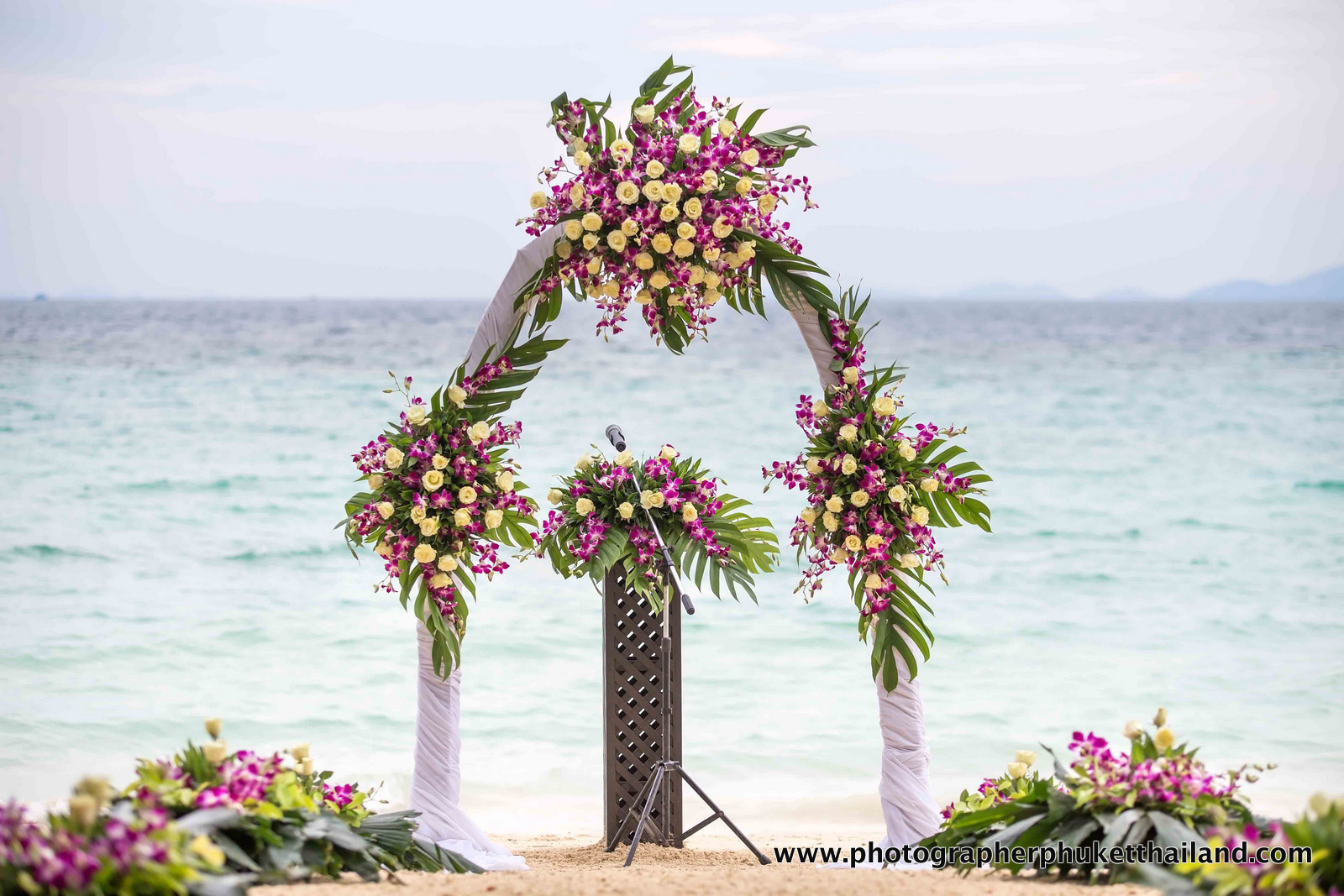elopement wedding photoshoot at laem tong beach phi phi island krabi