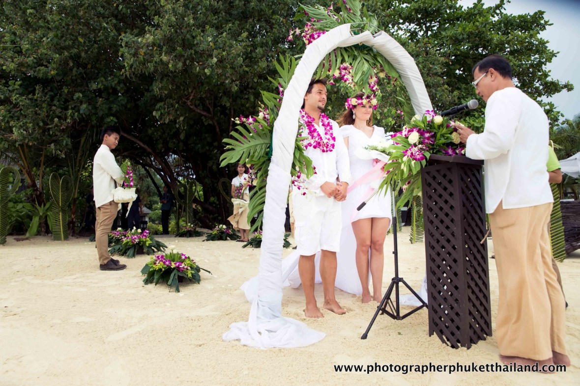 wedding photography in phuket krabi phangnga Thailand if you're looking for photographer please contact us www.photographerphukethailand.com