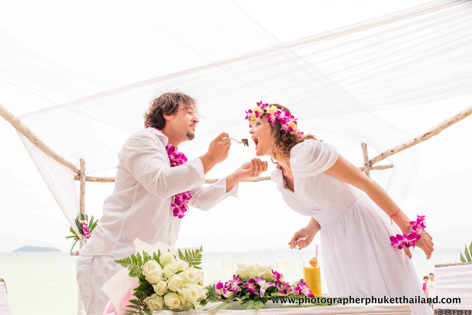 elopement wedding photoshoot at laem tong beach phi phi island krabi