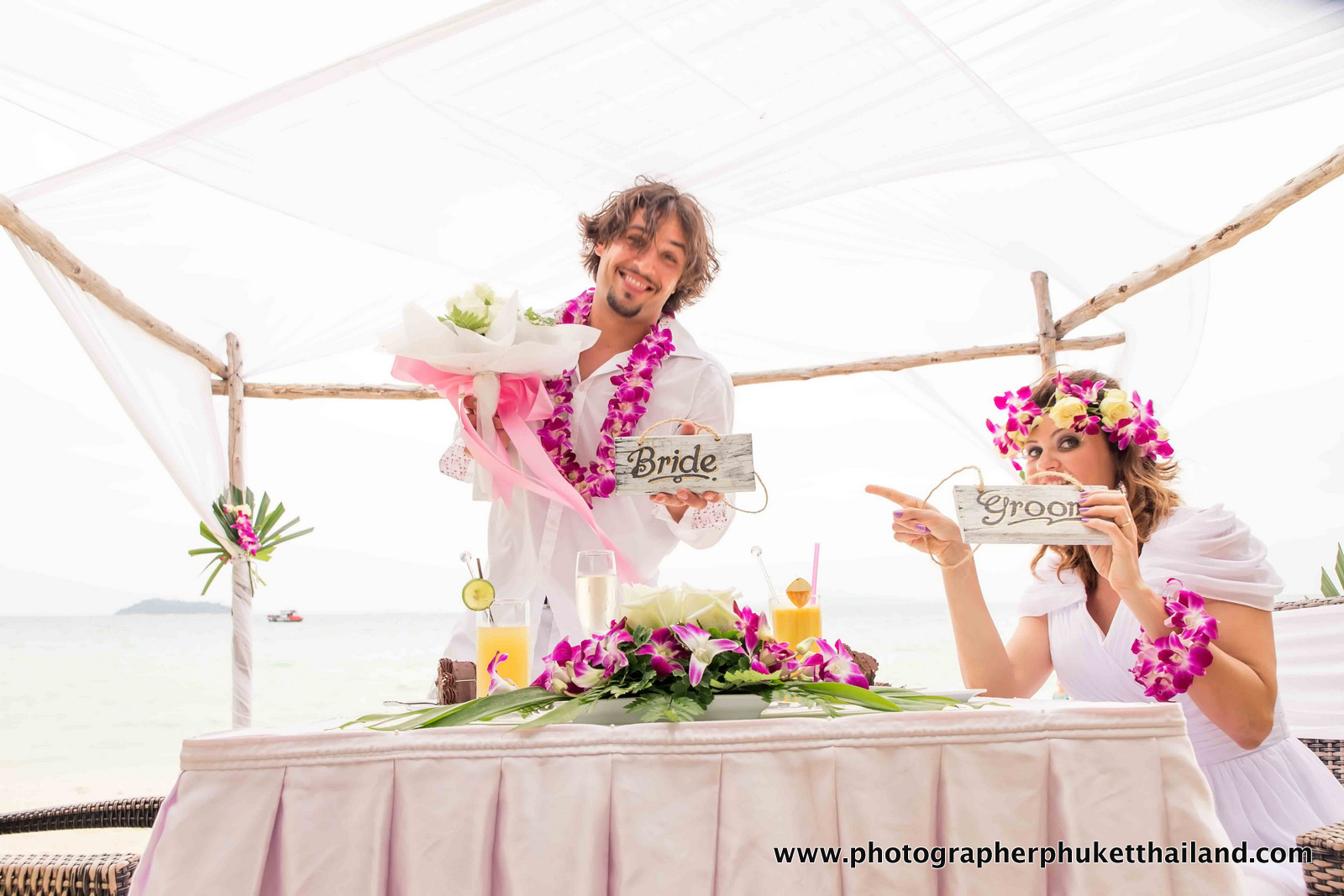 elopement wedding photoshoot at laem tong beach phi phi island krabi