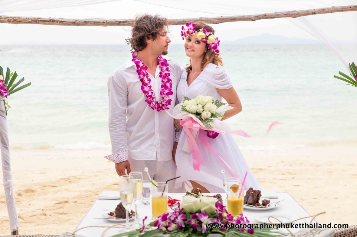 wedding photography in phuket krabi phangnga Thailand if you're looking for photographer please contact us www.photographerphukethailand.com