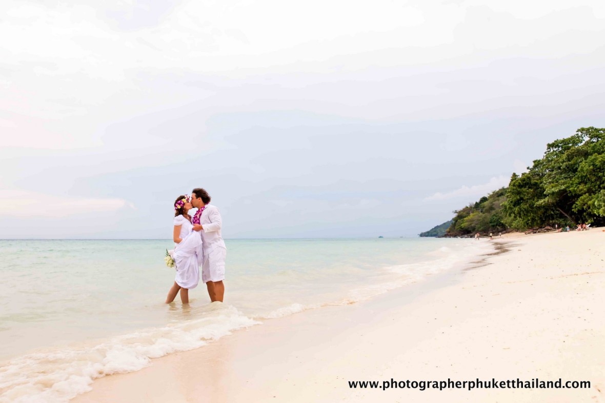 wedding photography in phuket krabi phangnga Thailand if you're looking for photographer please contact us www.photographerphukethailand.com