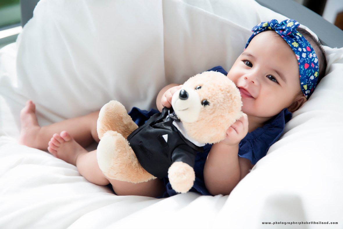 family photo session at phuket