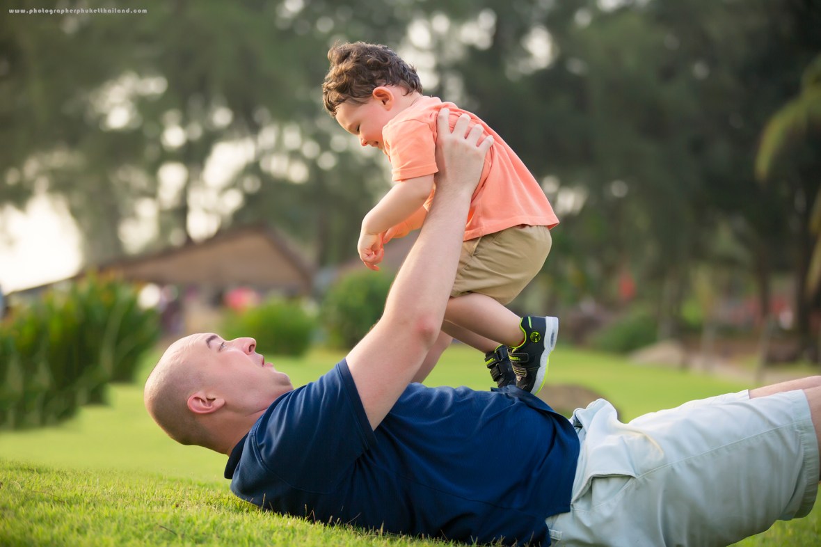 family photo session at phuket