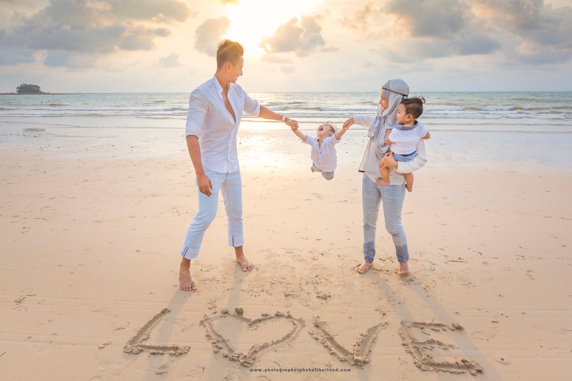 family photo session at phuket
