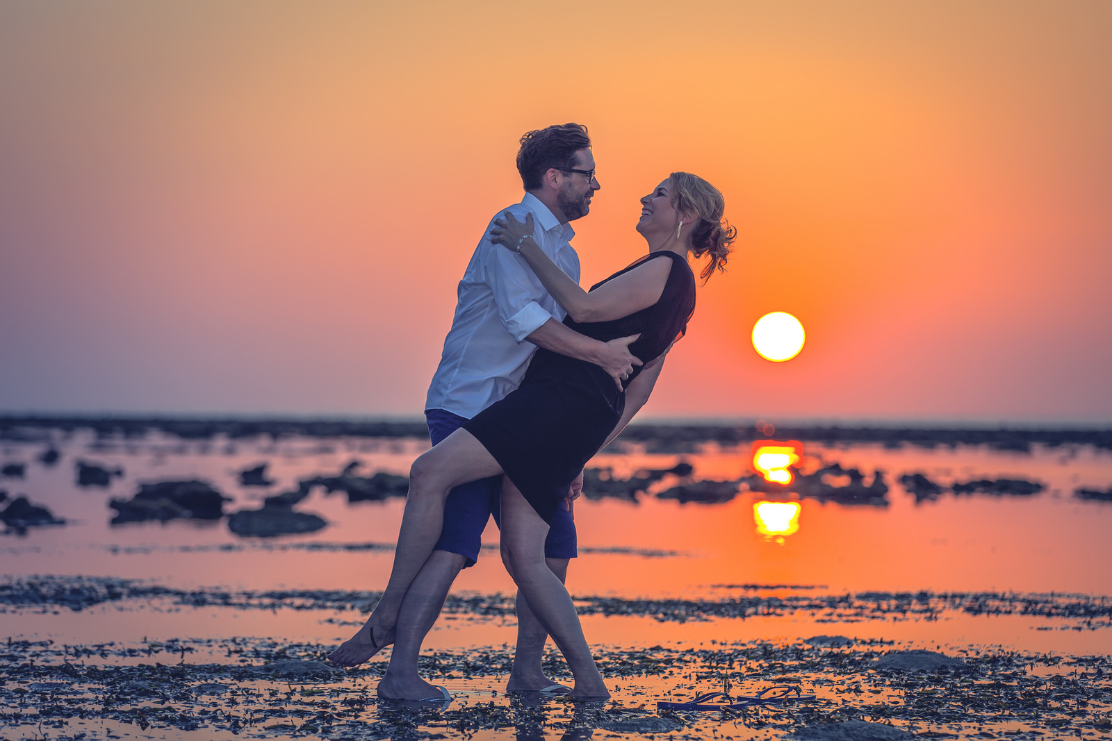 Honeymoon couple photoshoot at koh pling Nai yang beach Phuket