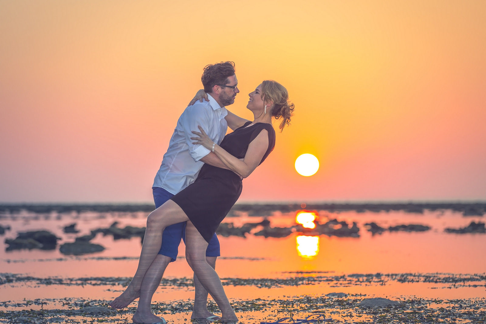 Honeymoon couple photoshoot at koh pling Nai yang beach Phuket