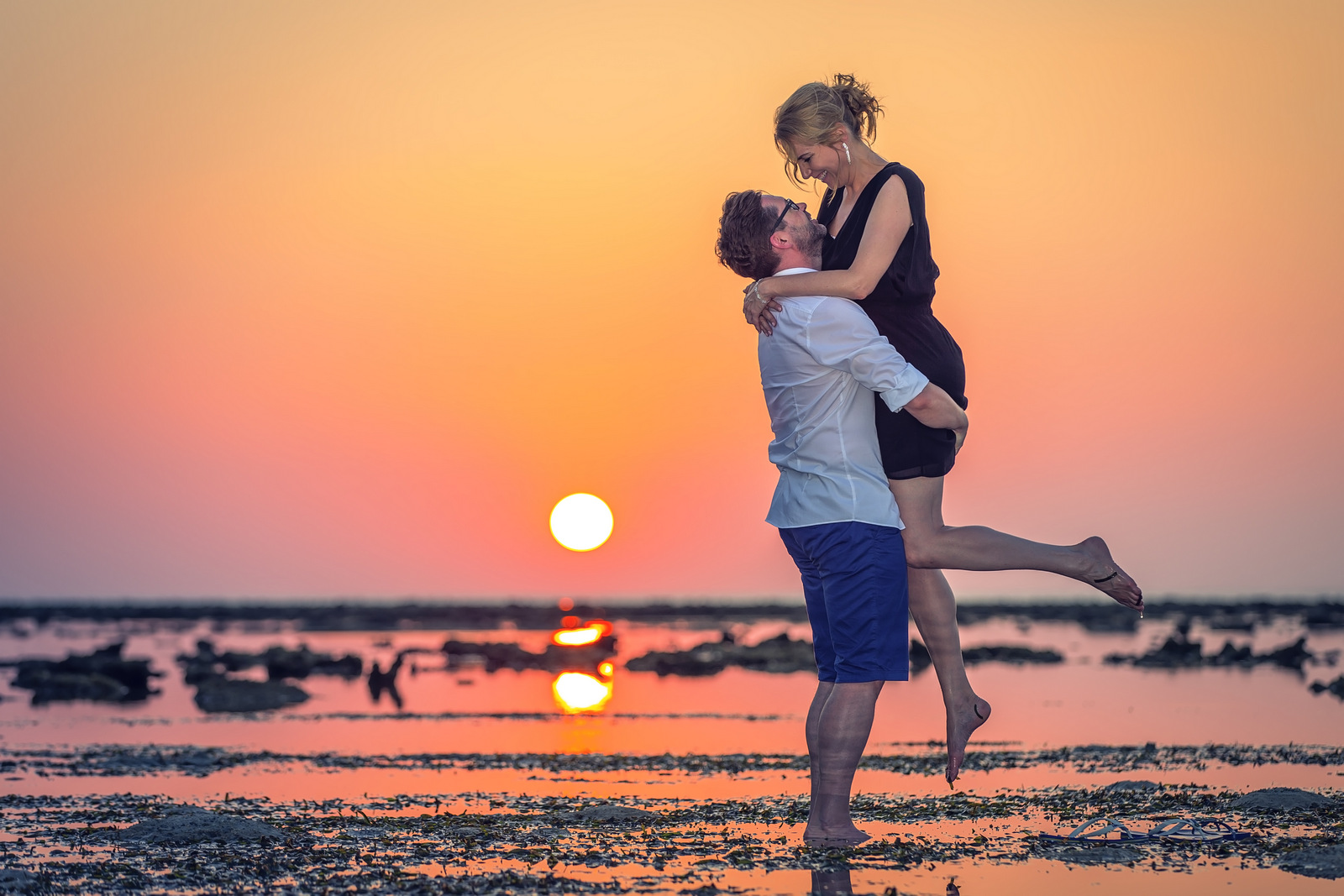 Honeymoon couple photoshoot at koh pling Nai yang beach Phuket