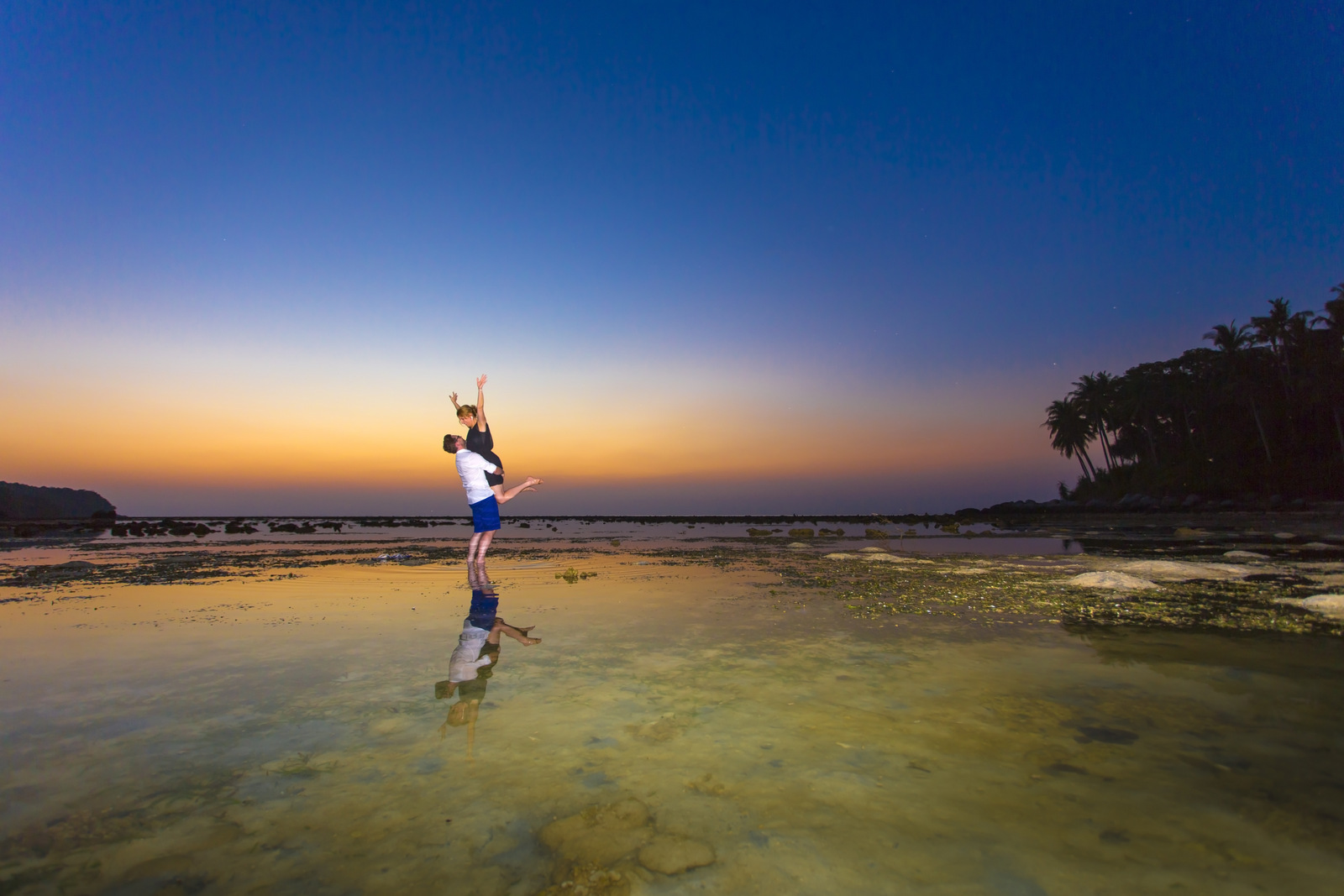 Honeymoon couple photoshoot at koh pling Nai yang beach Phuket