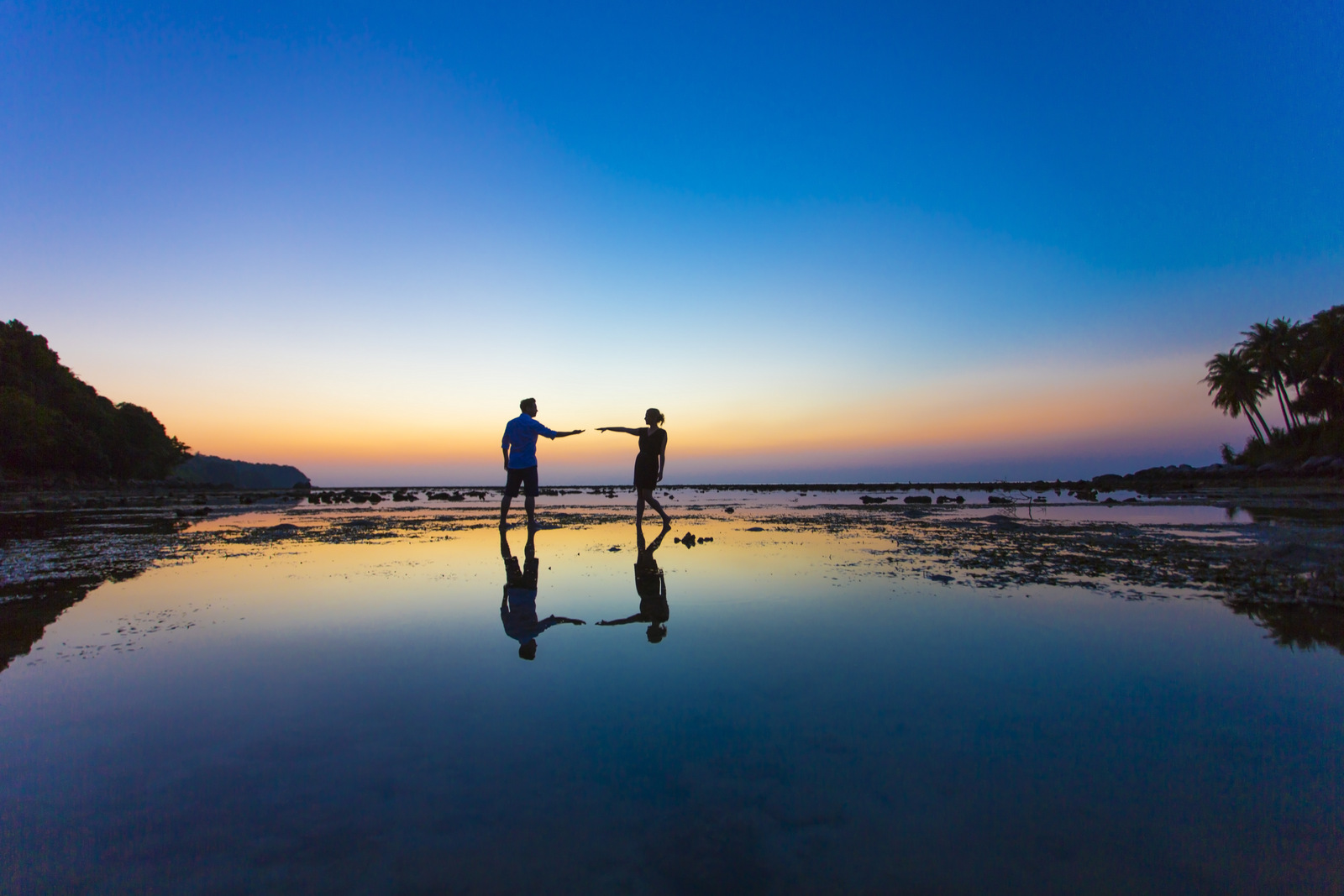 Honeymoon couple photoshoot at koh pling Nai yang beach Phuket