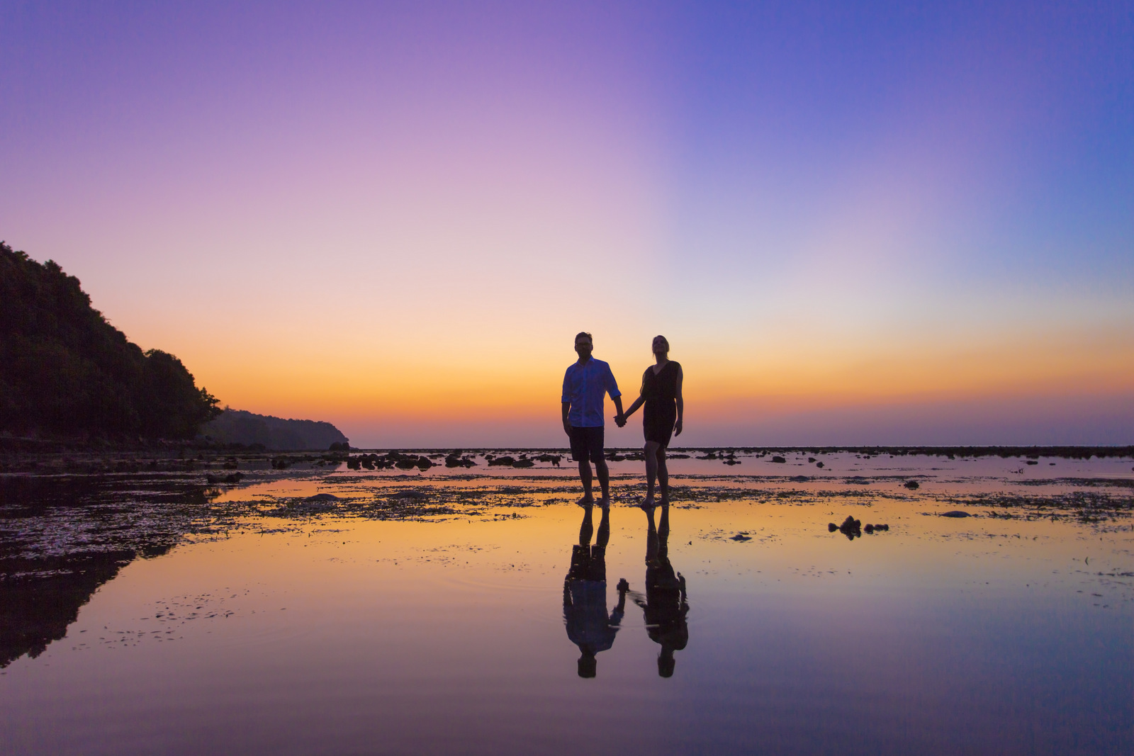Honeymoon couple photoshoot at koh pling Nai yang beach Phuket