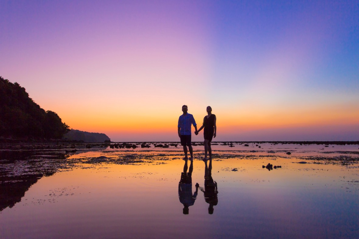 Honeymoon couple photoshoot at koh pling Nai yang beach Phuket