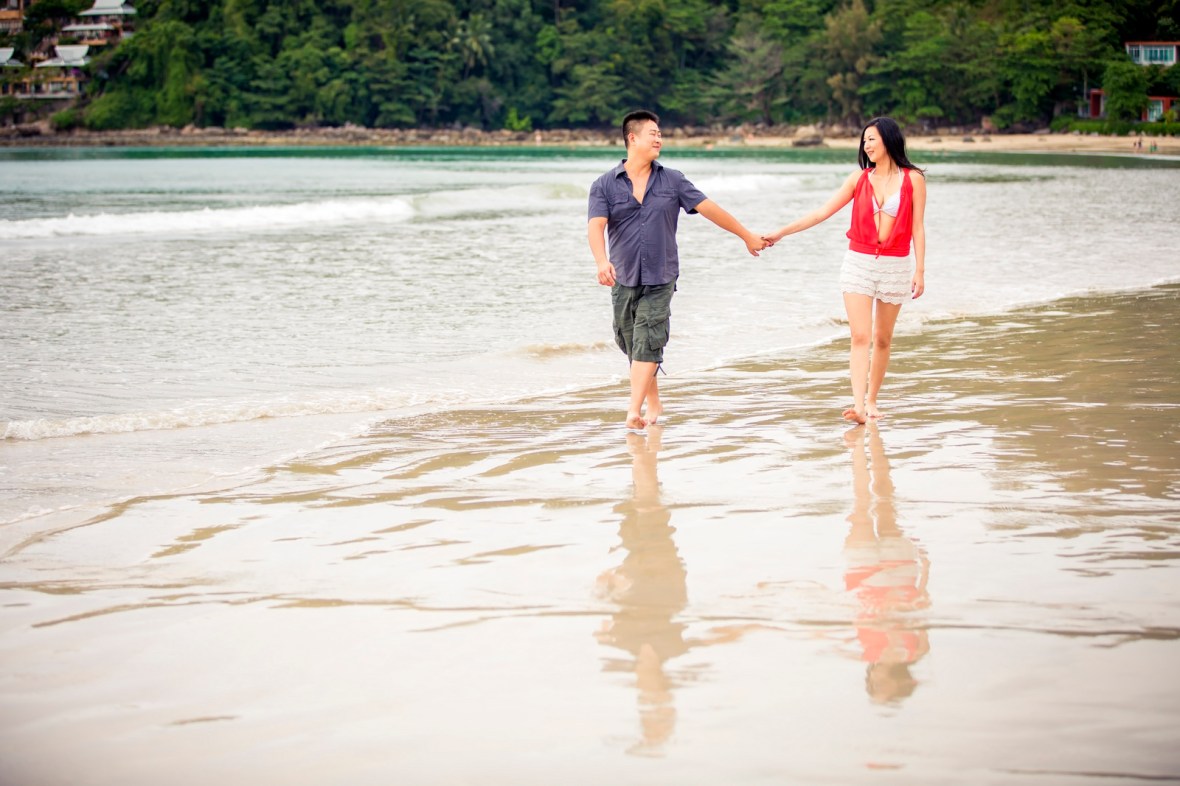 honeymoon couple photoshoot at kamala beach phuket