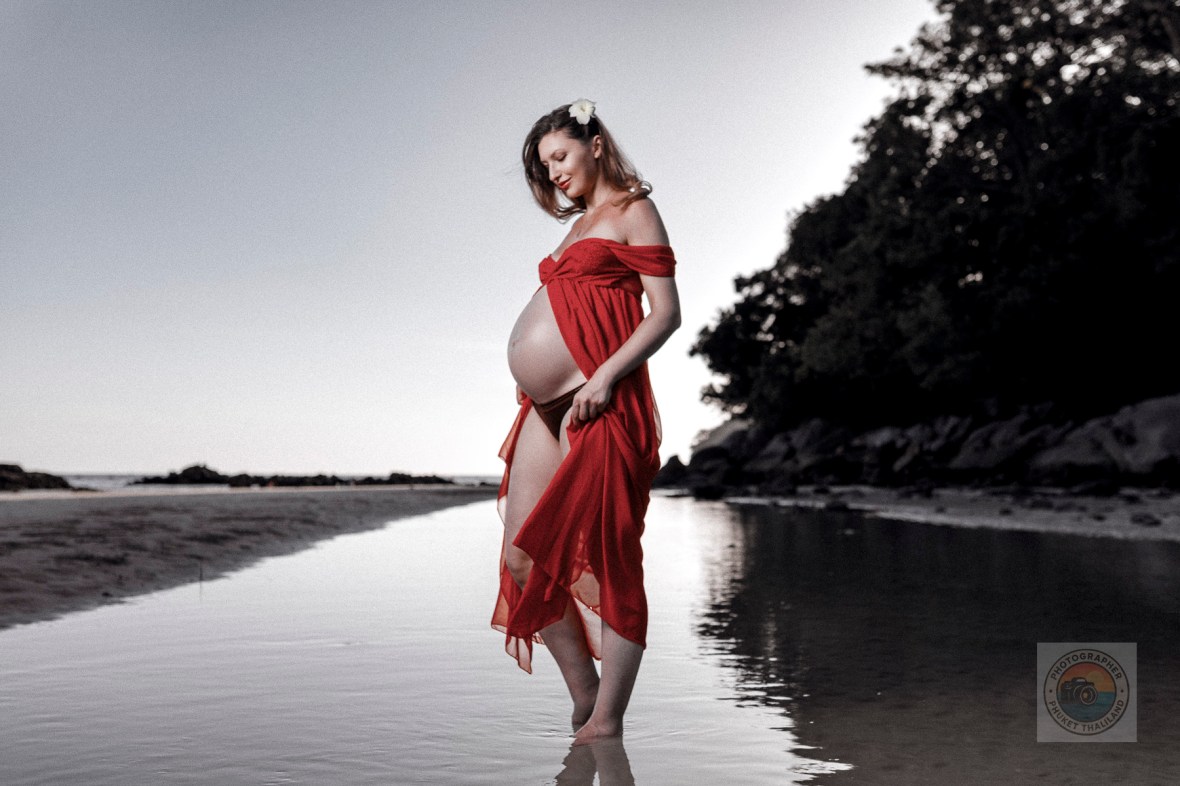 maternity-photography-Nui-beach-phuket photographer