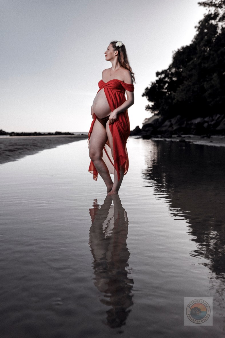 maternity-photography-Nui-beach-phuket photographer