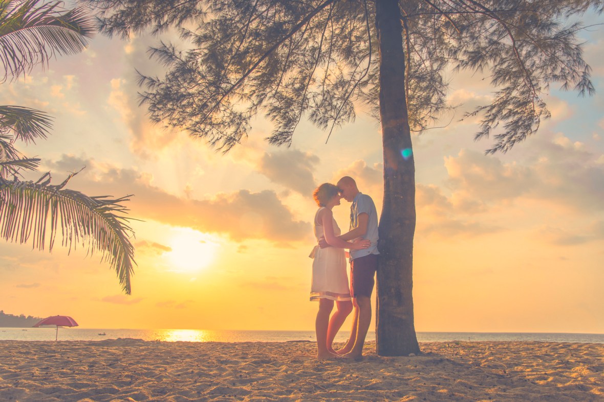 HONEYMOON PHOTO SESSION AT KAMALA BEACH PHUKET THAILAND