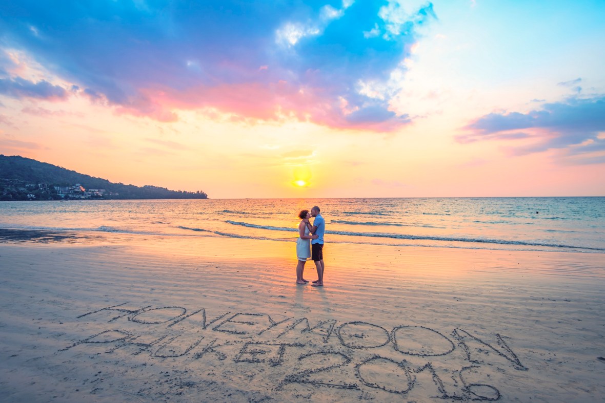 HONEYMOON PHOTO SESSION AT KAMALA BEACH PHUKET THAILAND