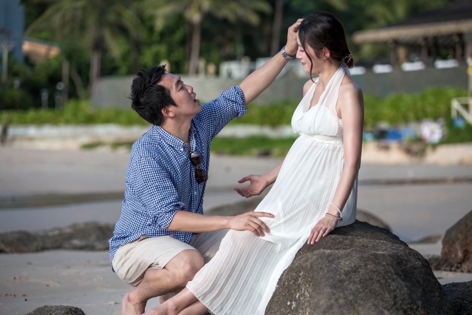 maternity photo session at kata noi beach Phuket Thailand