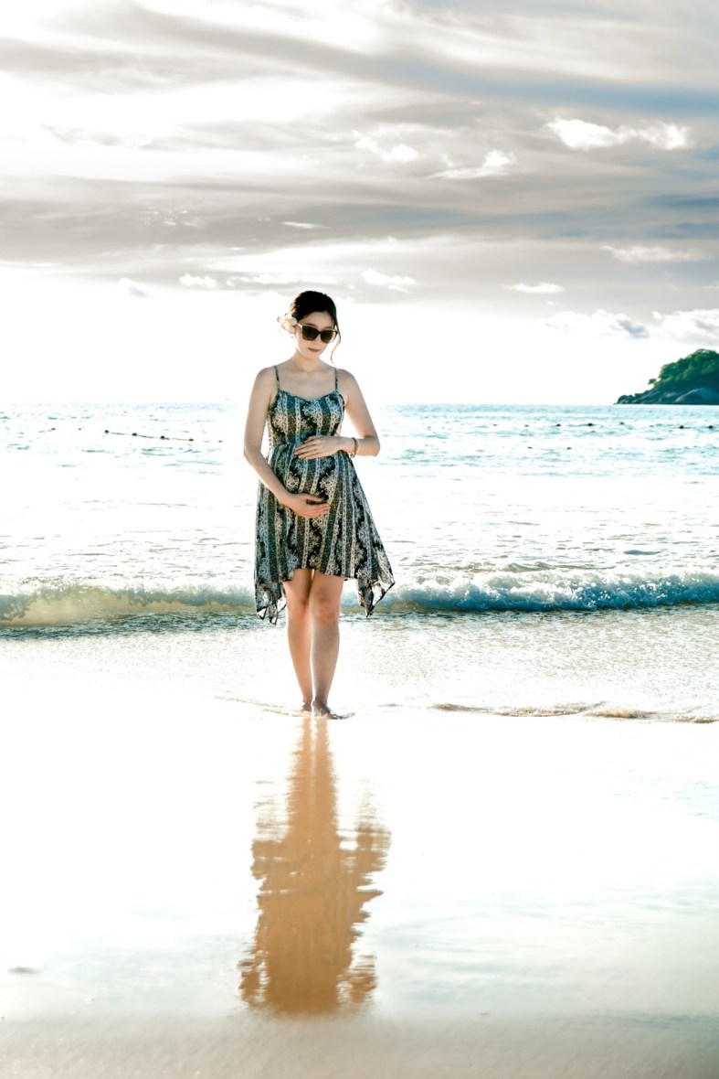 maternity photo session at kata noi beach Phuket Thailand