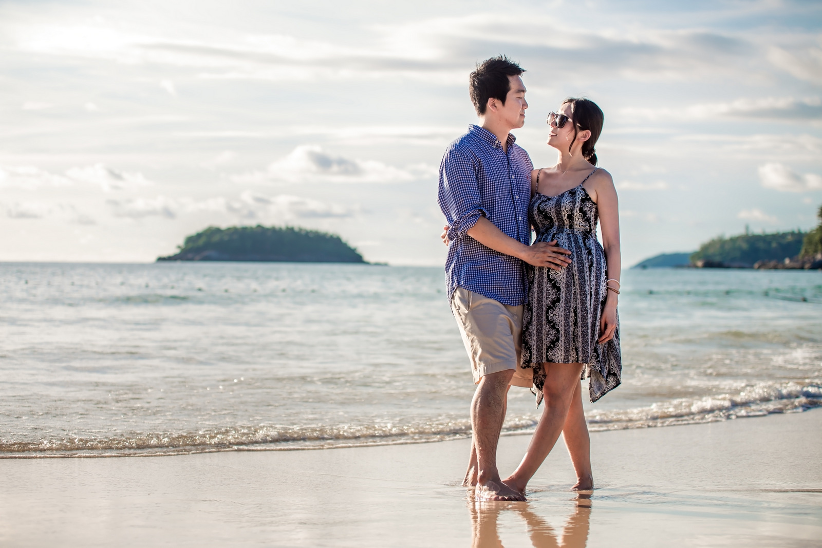 maternity photo session at kata noi beach Phuket Thailand