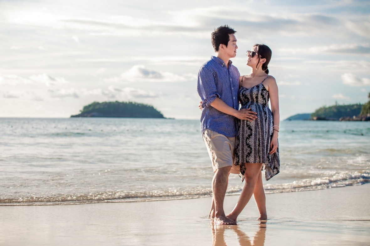 maternity photo session at kata noi beach Phuket Thailand