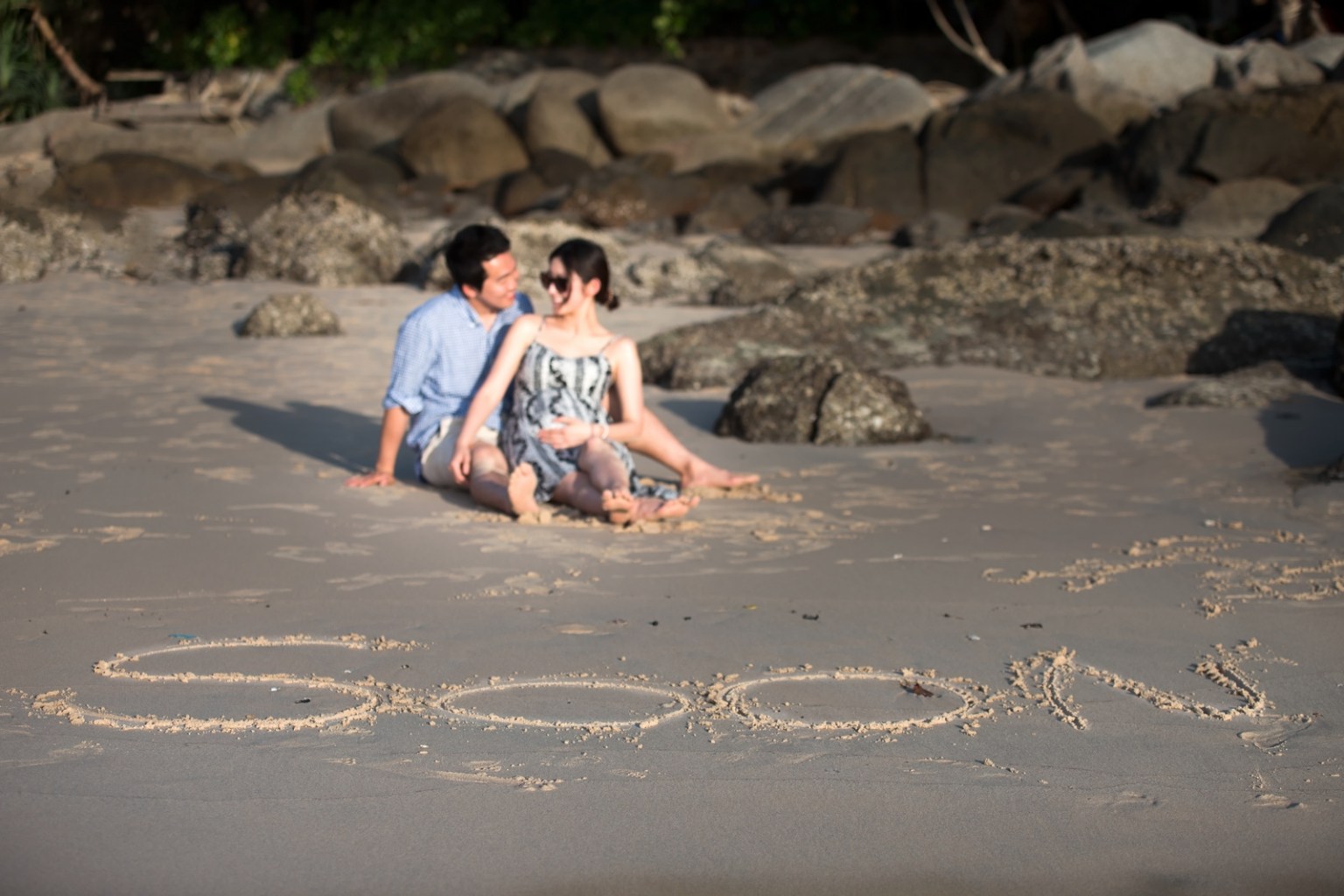 maternity photo session at kata noi beach Phuket Thailand