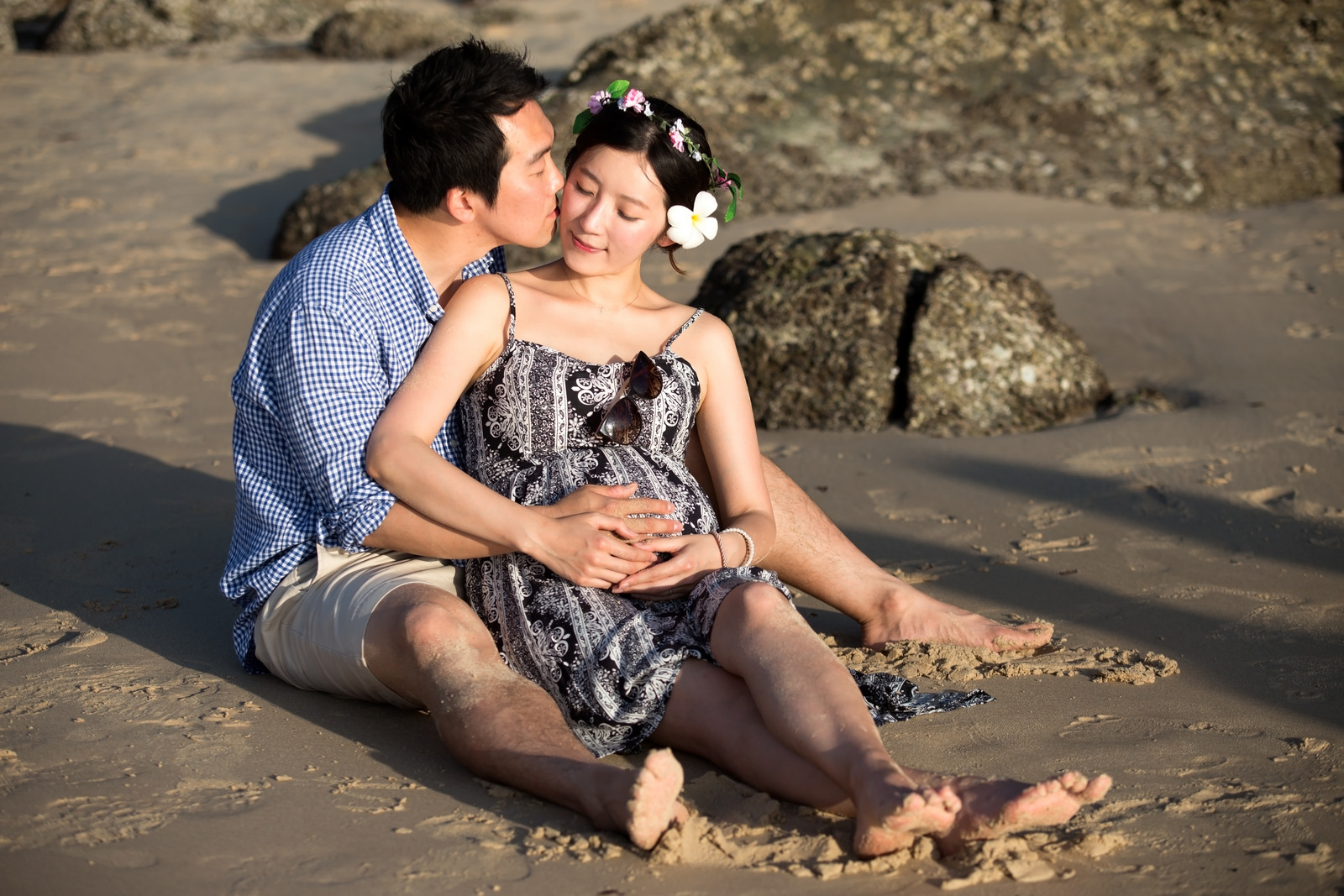 maternity photo session at kata noi beach Phuket Thailand