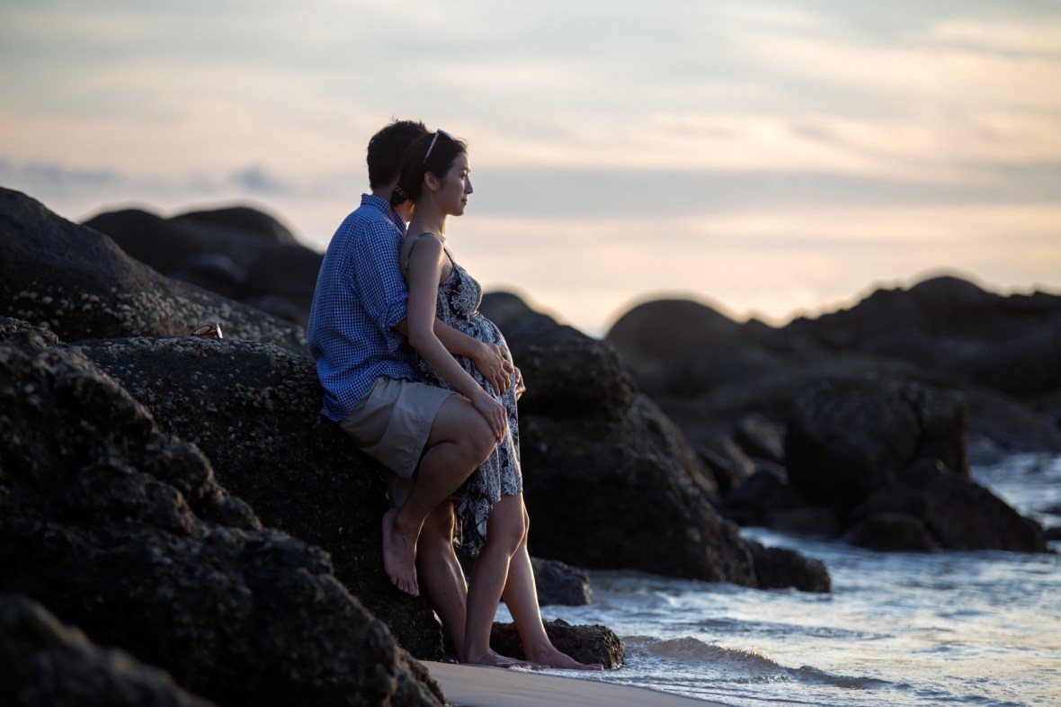 maternity photo session at kata noi beach Phuket Thailand