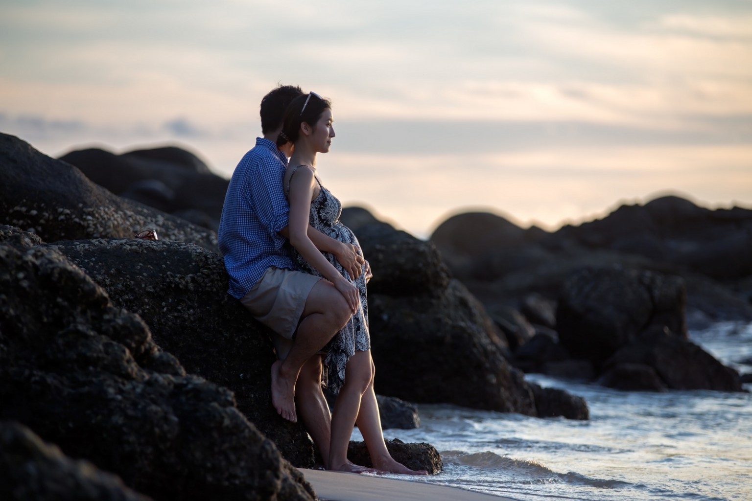 maternity photo session at kata noi beach Phuket Thailand