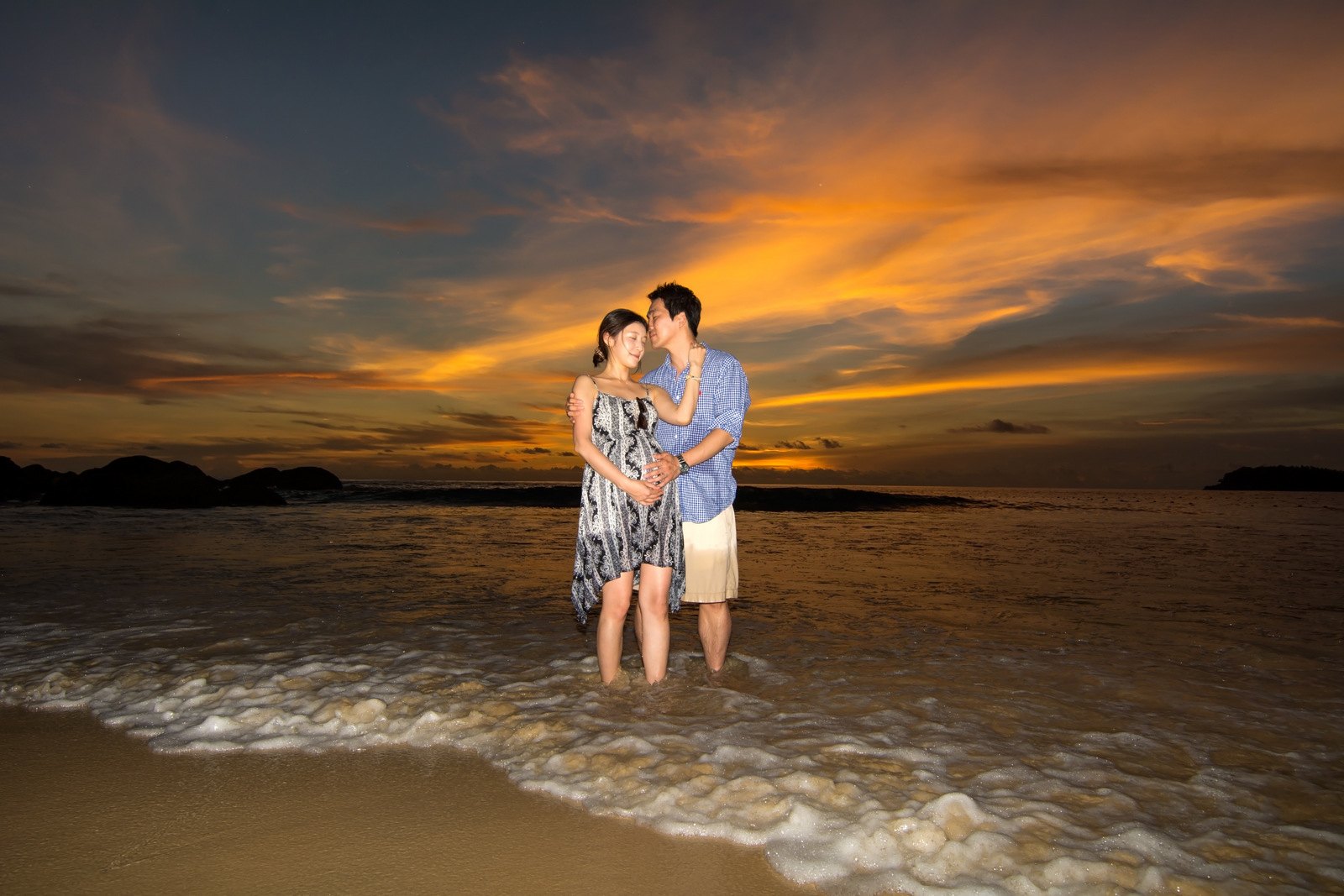 maternity photo session at kata noi beach Phuket Thailand
