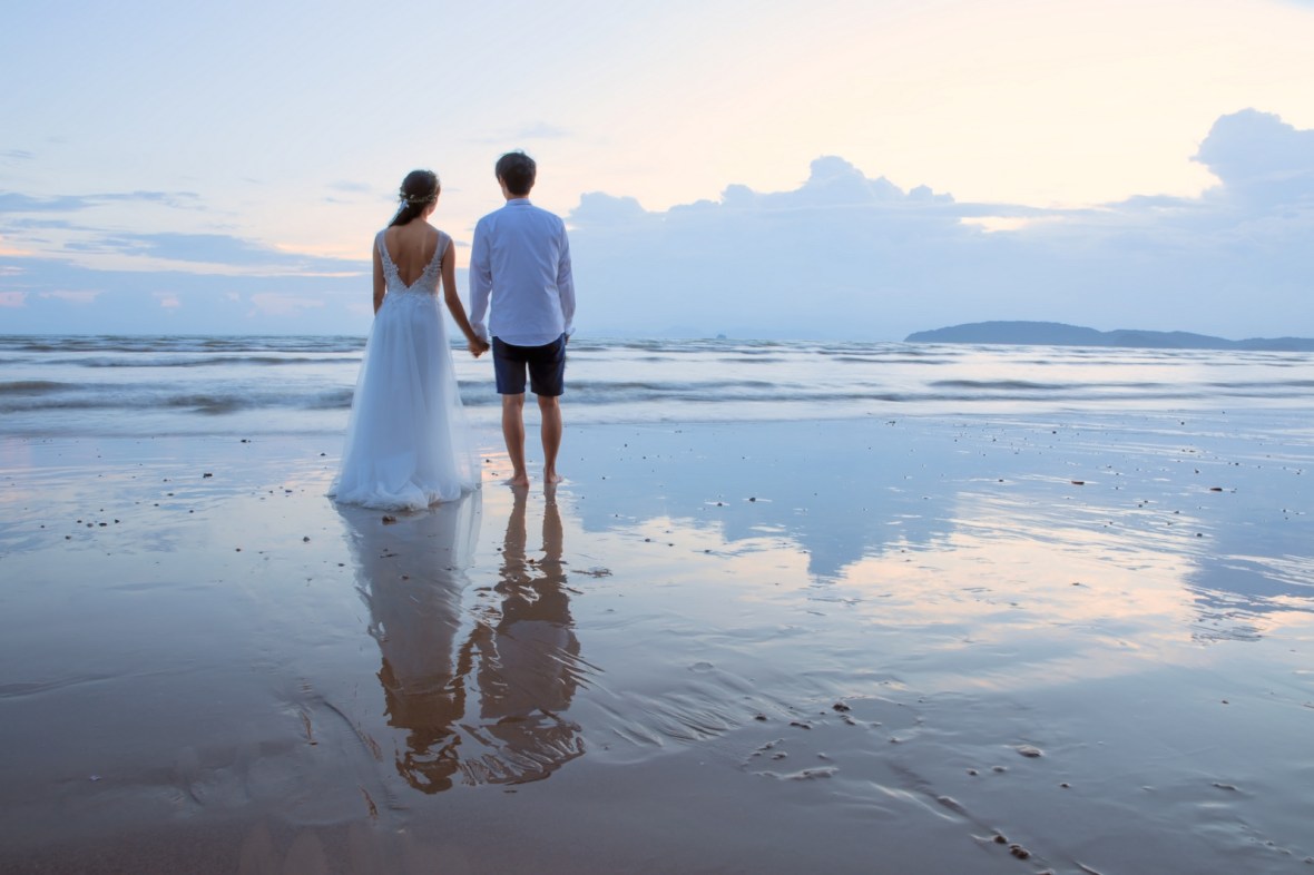 POST WEDDING PHOTOGRAPHY AT KRABI THAILAND