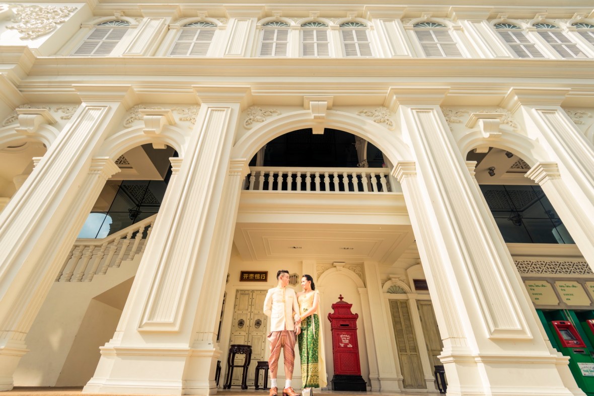 pre wedding photoshoot at phuket old town