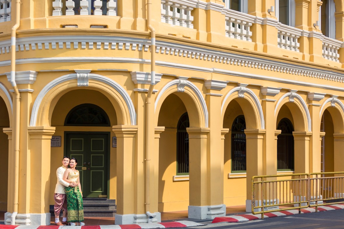pre wedding photoshoot at phuket old town
