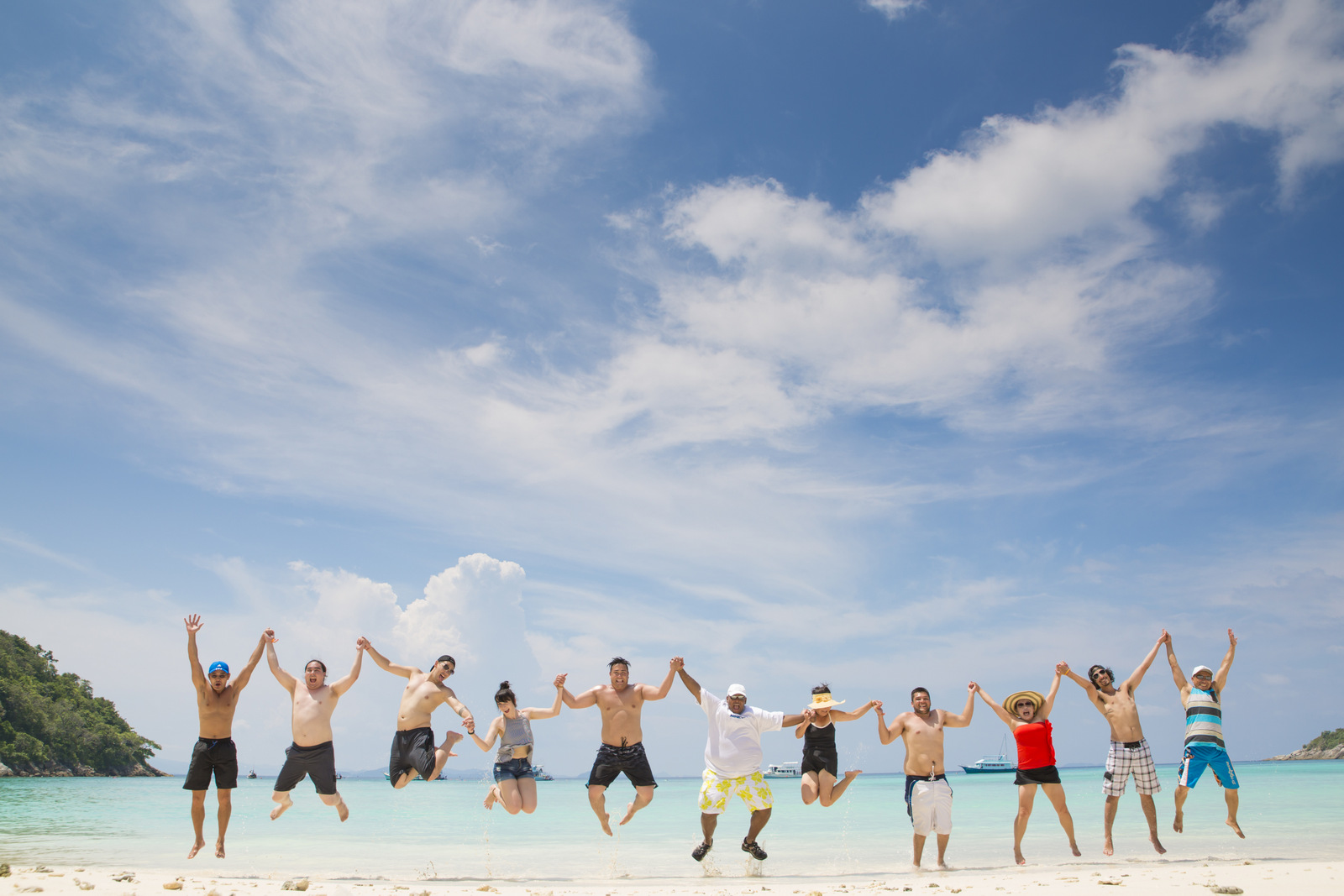family reunion photoshoot at Racha island phuket thailand