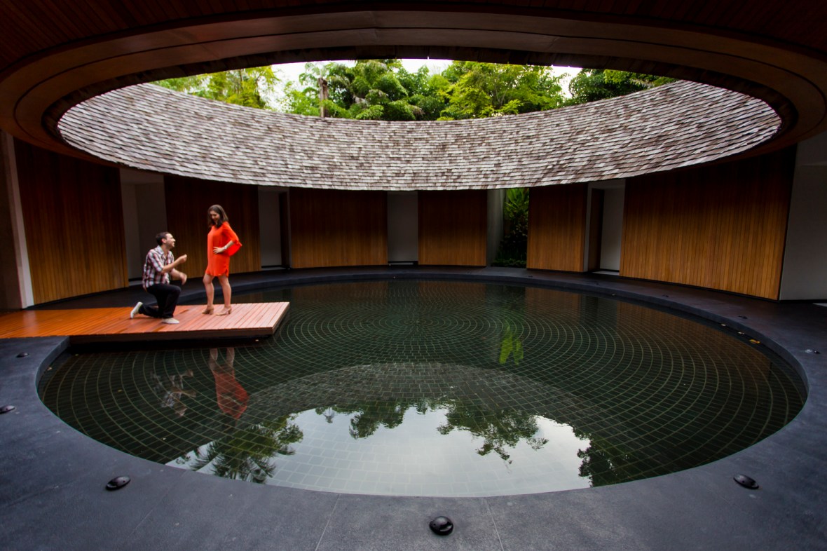 marriage-proposal-at-reneissance-phuket