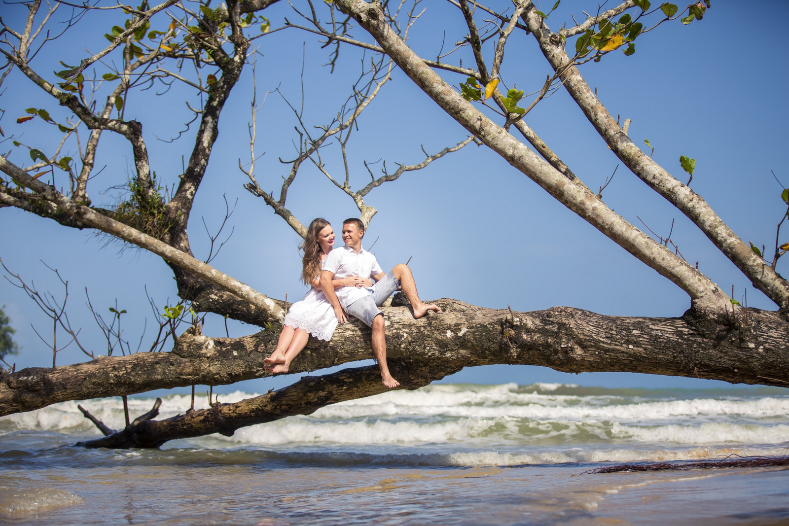 post wedding photo shooting at khao lak