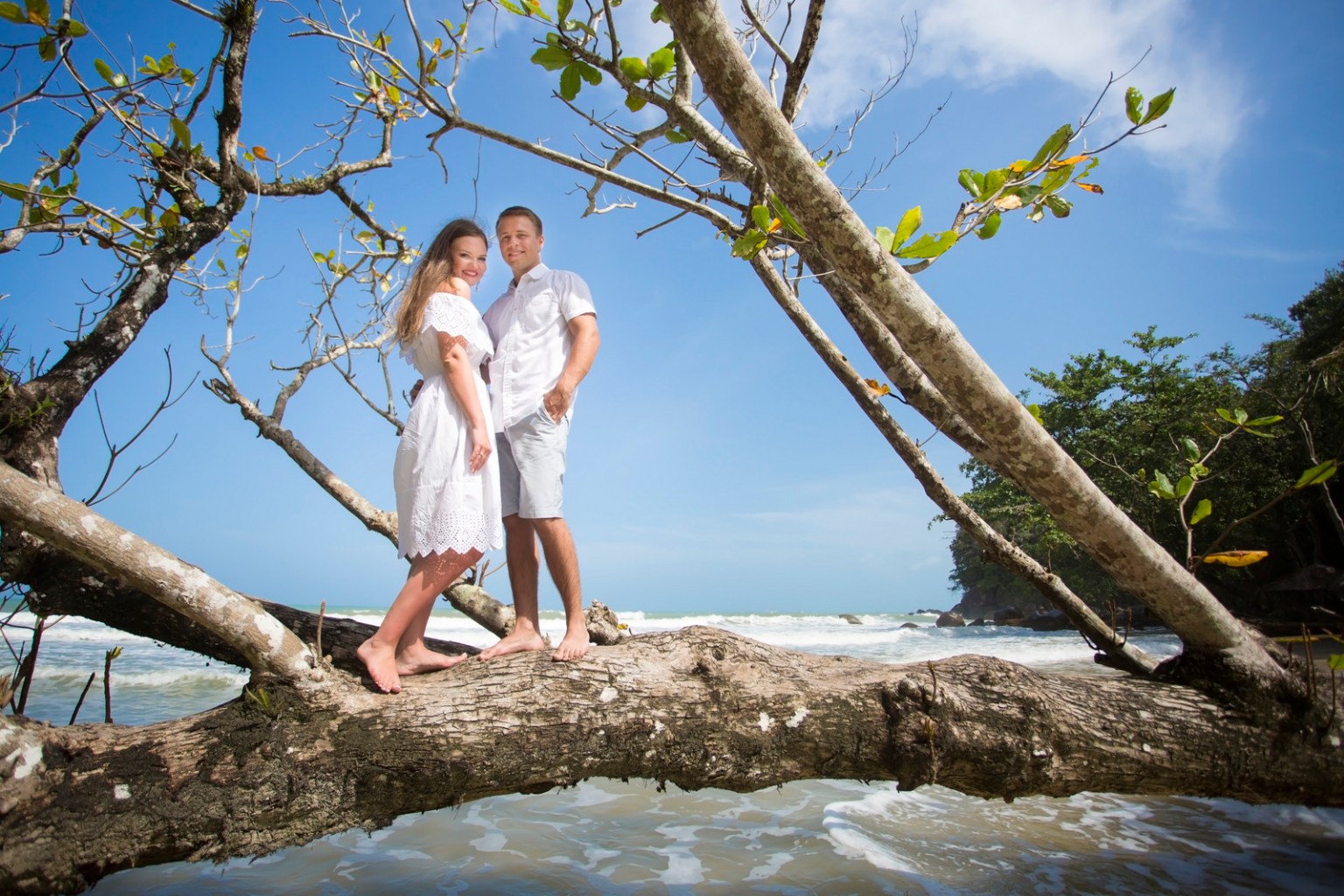 post wedding photo shooting at khao lak