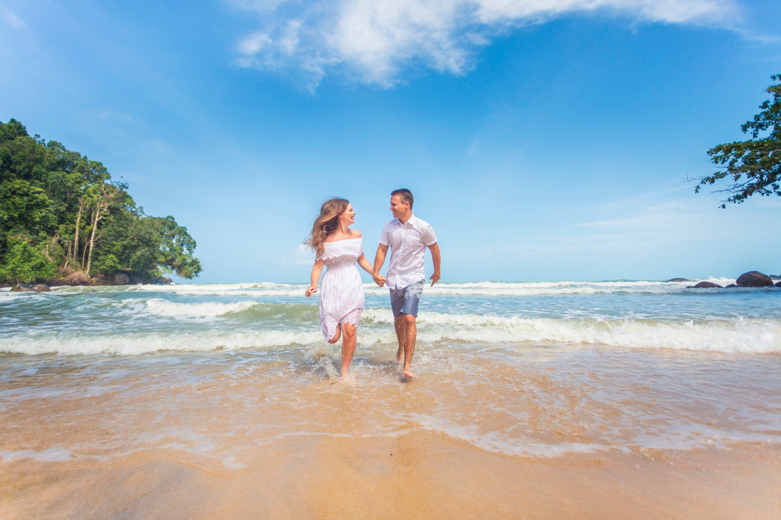 post wedding photo shooting at khao lak